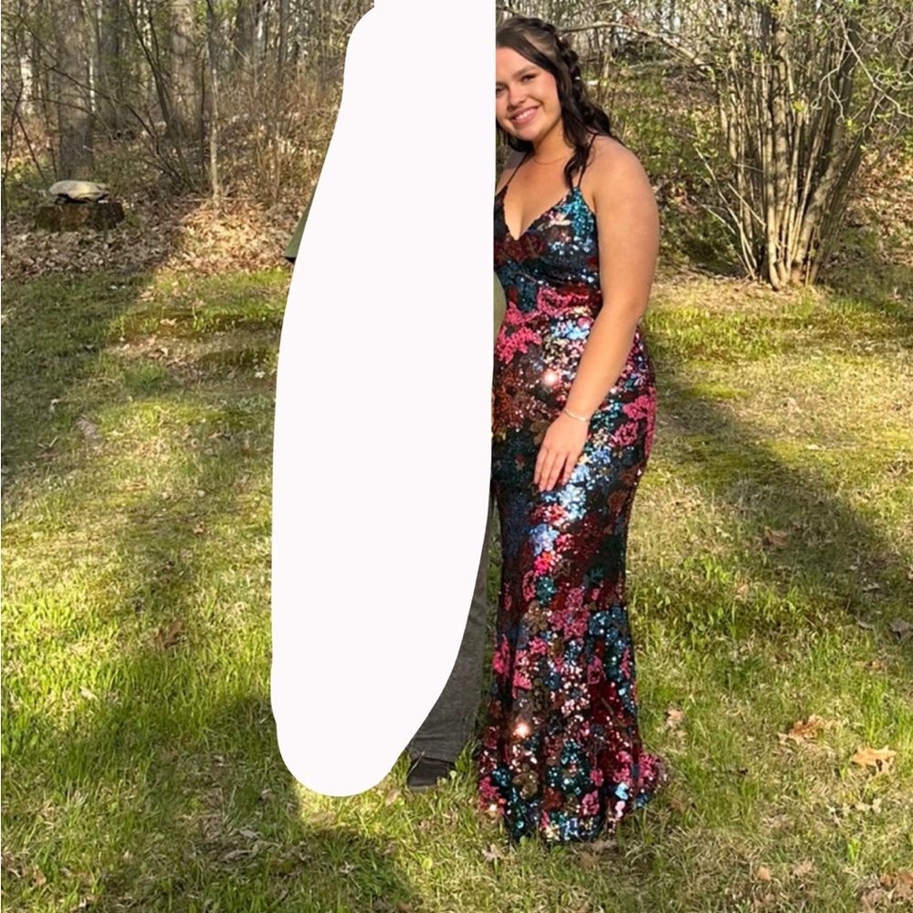 FLORAL PROM DRESS - Picture 4 of 5